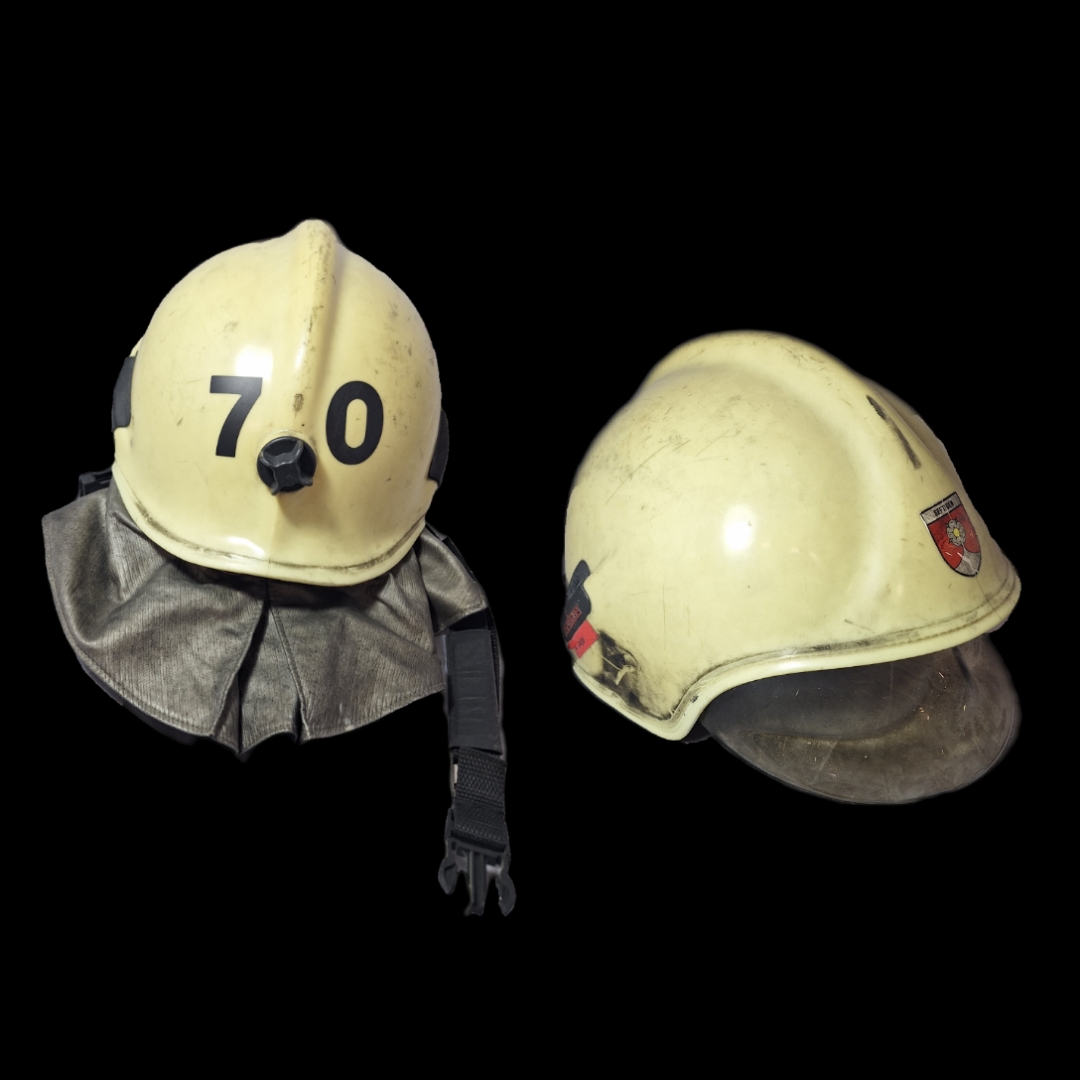 ~129 Feuerwehrhelm Schweiz CH Gemeinde Seftigen beige No. 70 Rosenbauer Helm